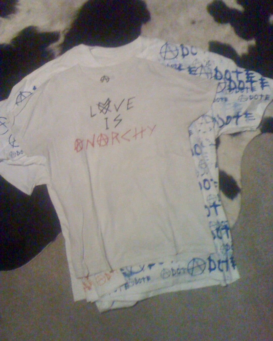 £5 MYSTERY SAMPLE TEES